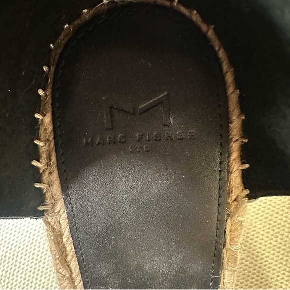 Marc Fisher ⭐️ Black Wedge Sandals Sz 10 - Picture 10 of 10